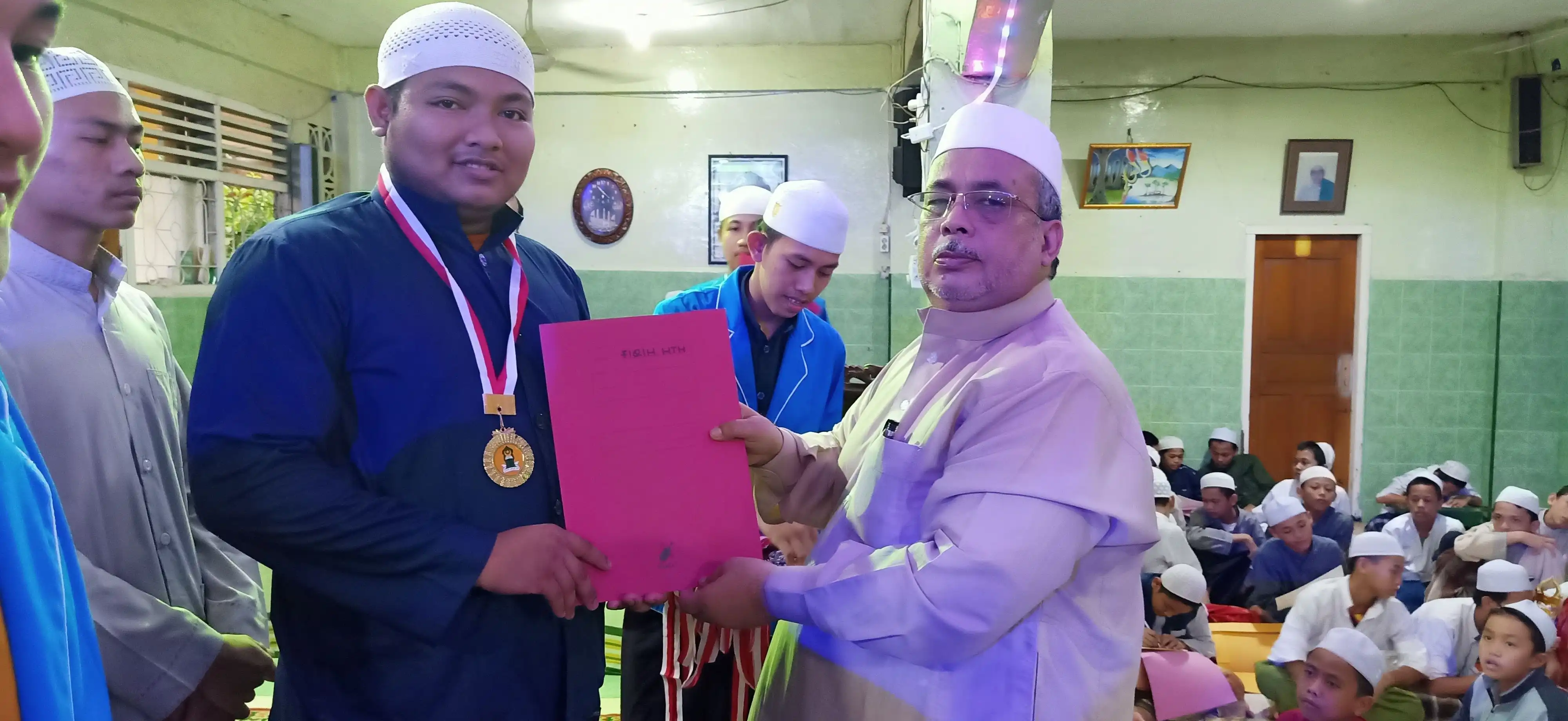 Pembagian Hadiah 156